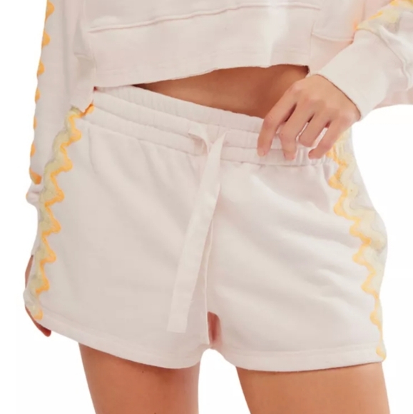 NWT Free People Movement Feeling Wavy Shorts - Picture 1 of 11